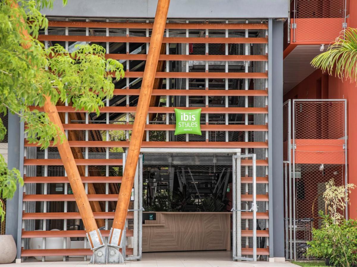 Ibis Styles Mayotte Aeroport Pamandzi Exterior foto