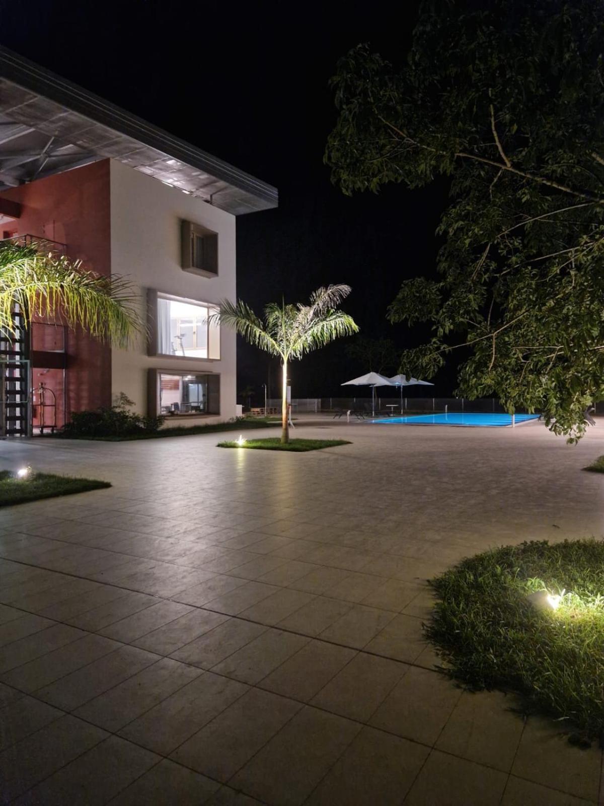 Ibis Styles Mayotte Aeroport Pamandzi Exterior foto