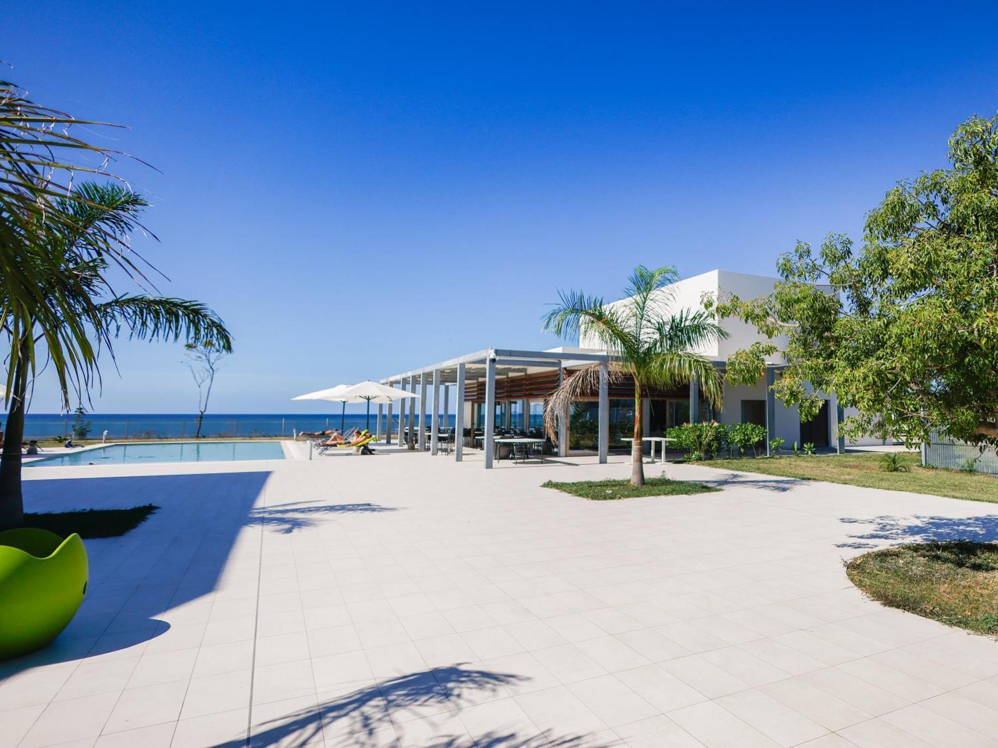Ibis Styles Mayotte Aeroport Pamandzi Exterior foto